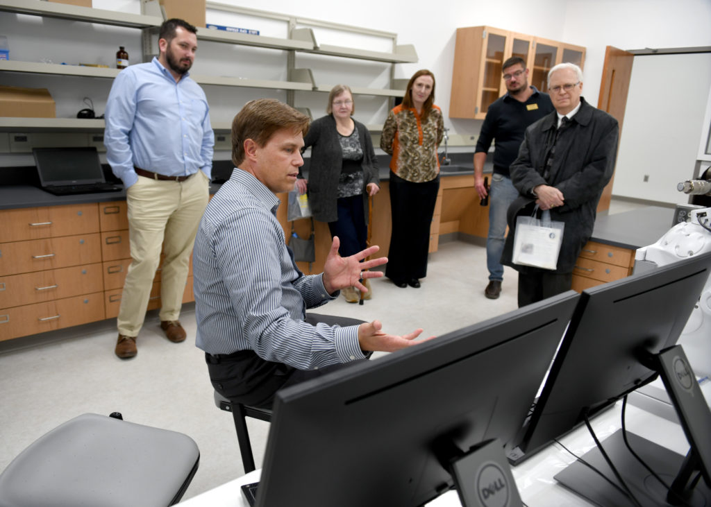 Rick Clark demonstrates Scanning Electron Microscope