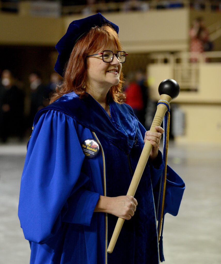 Dr. Annemarie Carroll served as the 2025 Faculty Marshal.